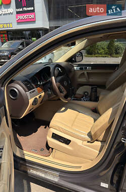 Позашляховик / Кросовер Volkswagen Touareg 2007 в 