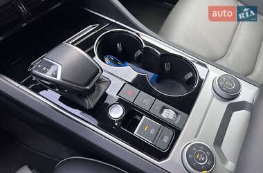 Внедорожник / Кроссовер Volkswagen Touareg 2021 в 