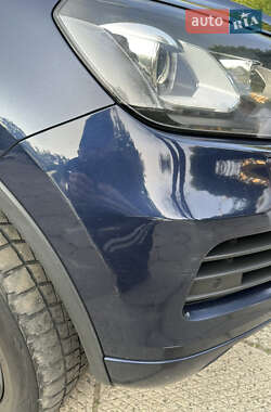 Позашляховик / Кросовер Volkswagen Touareg 2014 в 