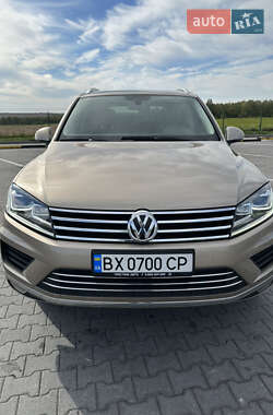 Внедорожник / Кроссовер Volkswagen Touareg 2015 в Летичеве