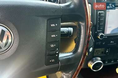 Внедорожник / Кроссовер Volkswagen Touareg 2006 в 
