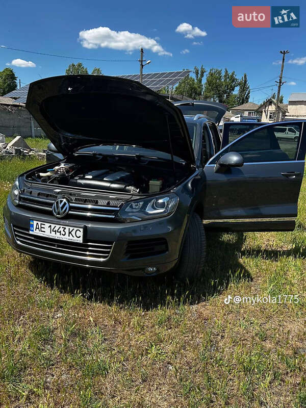 Внедорожник / Кроссовер Volkswagen Touareg 2010 в Апостолово