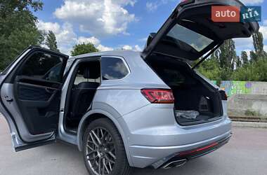 Внедорожник / Кроссовер Volkswagen Touareg 2022 в 