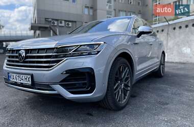Внедорожник / Кроссовер Volkswagen Touareg 2022 в 