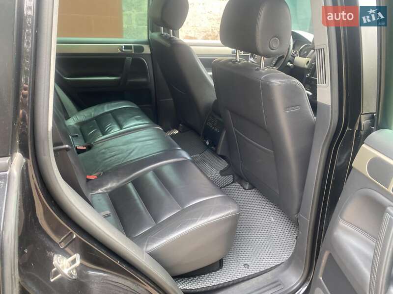Позашляховик / Кросовер Volkswagen Touareg 2009 в Чернігові