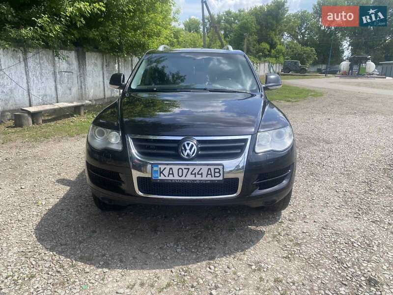 Позашляховик / Кросовер Volkswagen Touareg 2009 в Чернігові