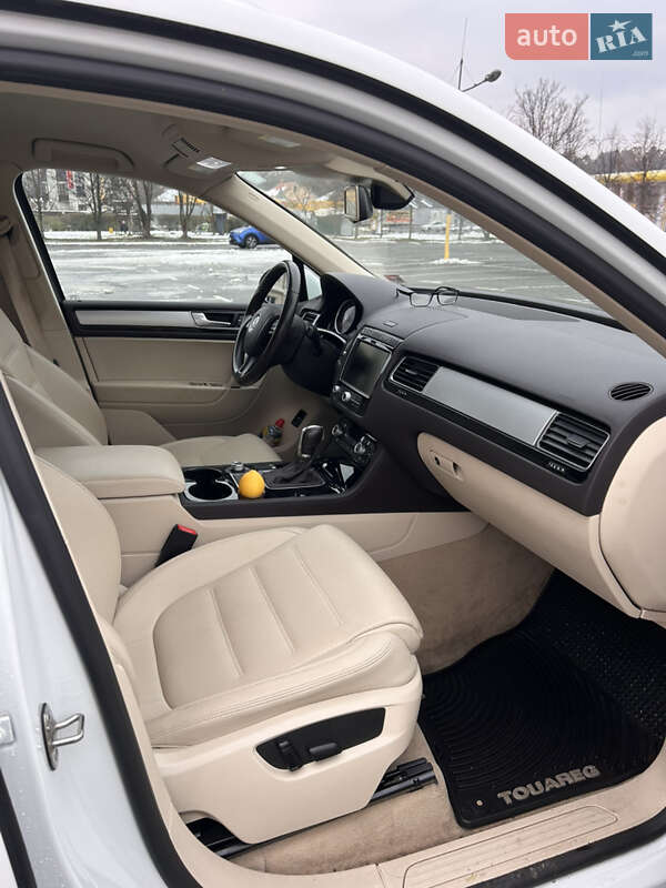 Внедорожник / Кроссовер Volkswagen Touareg 2015 в Броварах фото 15 Внедорожник / Кроссовер Volkswagen Touareg 2015 в Броварах