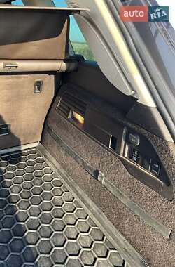 Внедорожник / Кроссовер Volkswagen Touareg 2011 в 