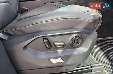 Внедорожник / Кроссовер Volkswagen Touareg 2020 в 