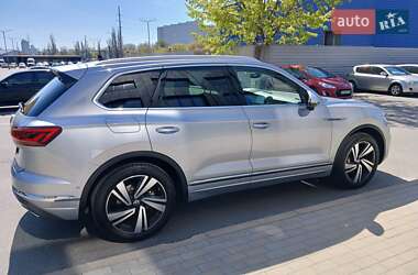 Внедорожник / Кроссовер Volkswagen Touareg 2020 в 