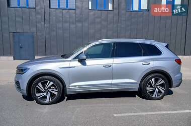 Внедорожник / Кроссовер Volkswagen Touareg 2020 в 