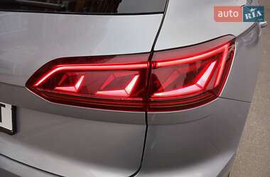 Внедорожник / Кроссовер Volkswagen Touareg 2020 в 