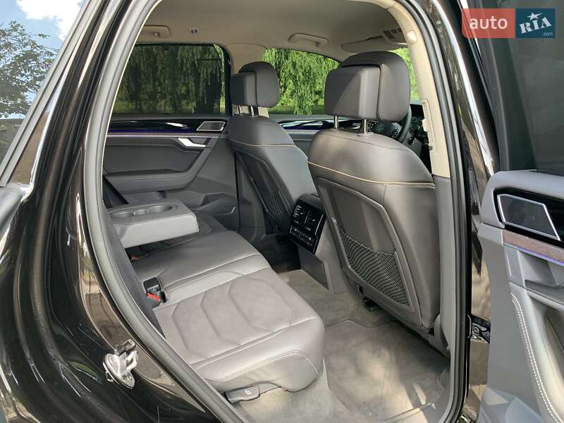 Позашляховик / Кросовер Volkswagen Touareg 2023 в Кривому Розі