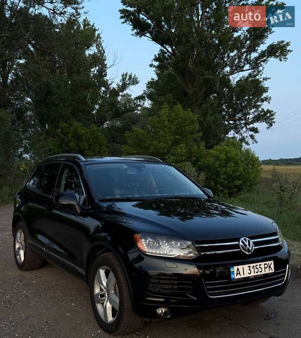 Внедорожник / Кроссовер Volkswagen Touareg 2011 в Василькове