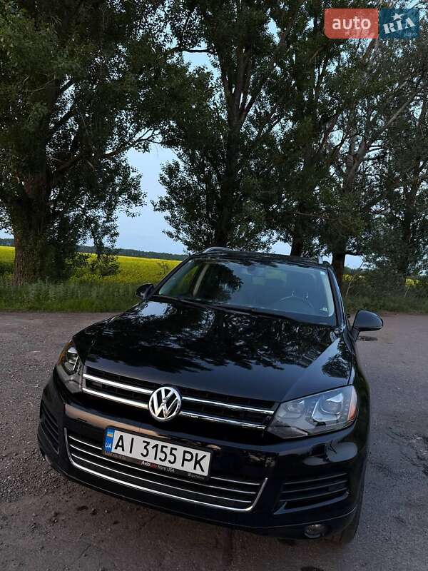 Внедорожник / Кроссовер Volkswagen Touareg 2011 в Василькове