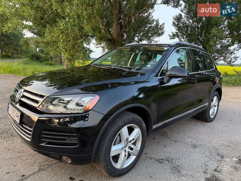 Внедорожник / Кроссовер Volkswagen Touareg 2011 в Василькове