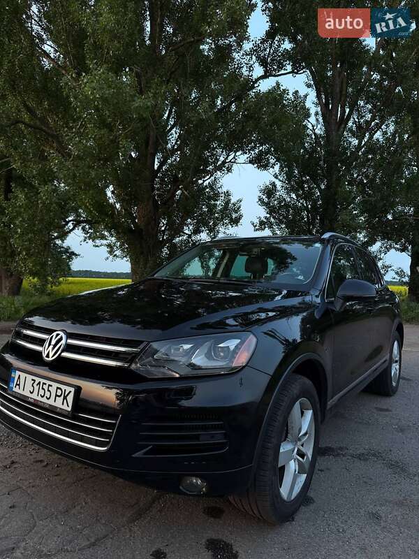 Внедорожник / Кроссовер Volkswagen Touareg 2011 в Василькове