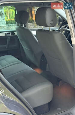 Позашляховик / Кросовер Volkswagen Touareg 2007 в 