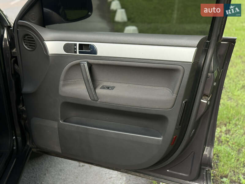Позашляховик / Кросовер Volkswagen Touareg 2007 в Білій Церкві