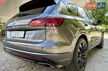 Позашляховик / Кросовер Volkswagen Touareg 2020 в 