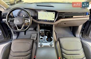 Позашляховик / Кросовер Volkswagen Touareg 2020 в 