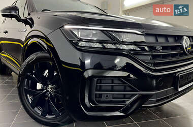Позашляховик / Кросовер Volkswagen Touareg 2022 в 