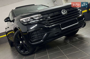 Позашляховик / Кросовер Volkswagen Touareg 2022 в 