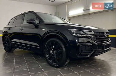 Позашляховик / Кросовер Volkswagen Touareg 2022 в 