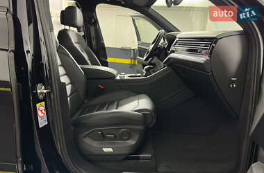 Позашляховик / Кросовер Volkswagen Touareg 2022 в 