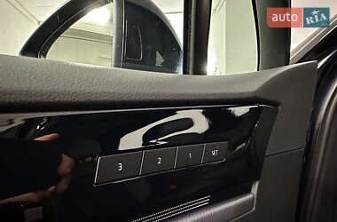 Позашляховик / Кросовер Volkswagen Touareg 2022 в 
