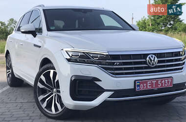 Внедорожник / Кроссовер Volkswagen Touareg 2019 в Львове