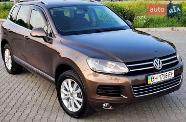 Внедорожник / Кроссовер Volkswagen Touareg 2012 в 