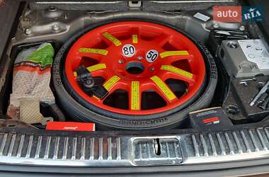 Внедорожник / Кроссовер Volkswagen Touareg 2012 в 