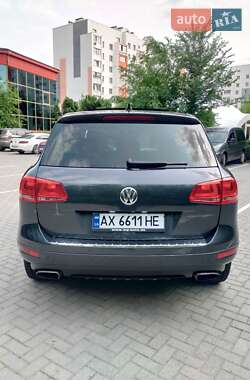Позашляховик / Кросовер Volkswagen Touareg 2012 в  фото 5 Позашляховик / Кросовер Volkswagen Touareg 2012 в
