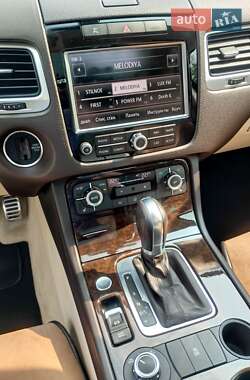 Позашляховик / Кросовер Volkswagen Touareg 2012 в  фото 36 Позашляховик / Кросовер Volkswagen Touareg 2012 в