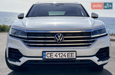 Внедорожник / Кроссовер Volkswagen Touareg 2021 в Киеве
