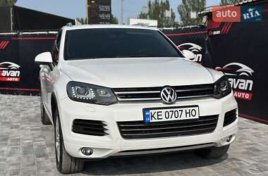 Позашляховик / Кросовер Volkswagen Touareg 2012 в 