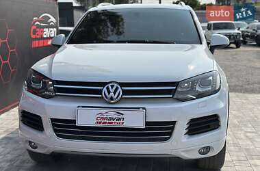 Позашляховик / Кросовер Volkswagen Touareg 2012 в 