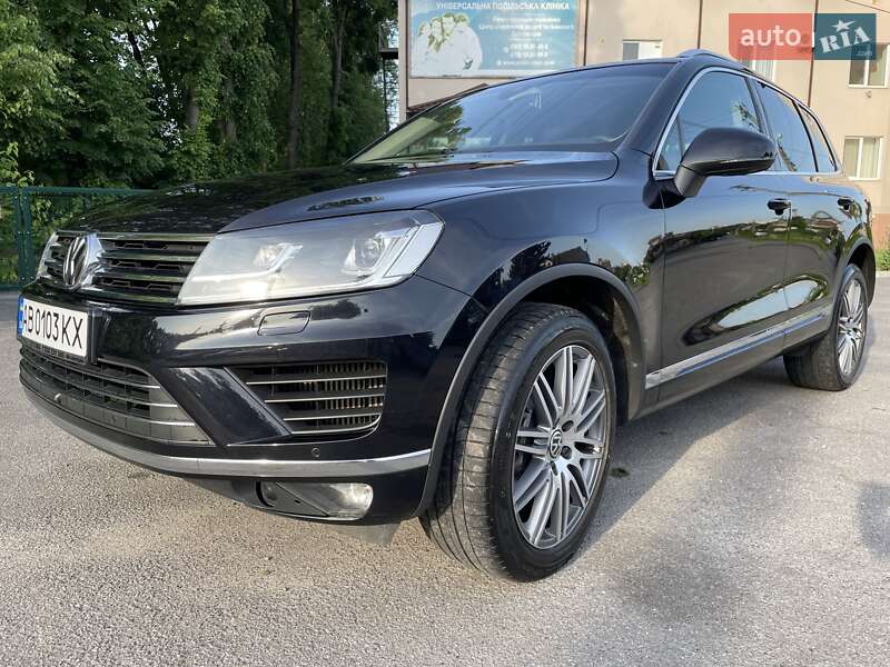 Позашляховик / Кросовер Volkswagen Touareg 2015 в Вінниці