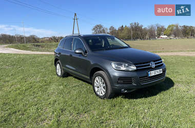 Позашляховик / Кросовер Volkswagen Touareg 2012 в Полтаві