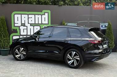Внедорожник / Кроссовер Volkswagen Touareg 2020 в 