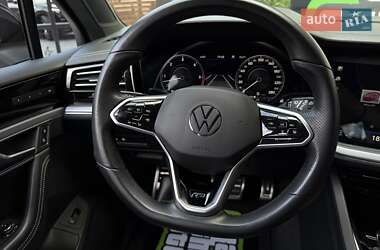 Внедорожник / Кроссовер Volkswagen Touareg 2020 в 