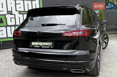 Внедорожник / Кроссовер Volkswagen Touareg 2020 в 