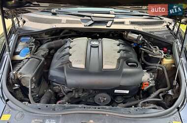 Внедорожник / Кроссовер Volkswagen Touareg 2008 в 