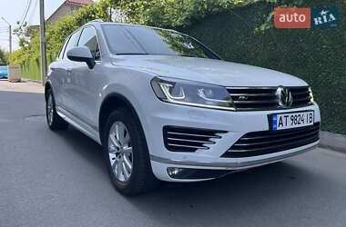Внедорожник / Кроссовер Volkswagen Touareg 2018 в Киеве