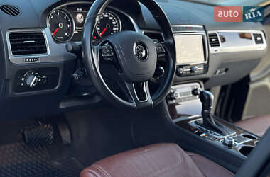 Внедорожник / Кроссовер Volkswagen Touareg 2016 в 