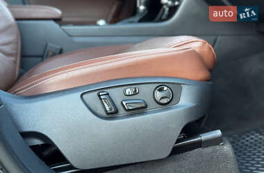 Внедорожник / Кроссовер Volkswagen Touareg 2016 в 