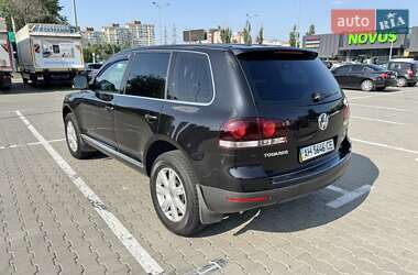 Внедорожник / Кроссовер Volkswagen Touareg 2007 в 