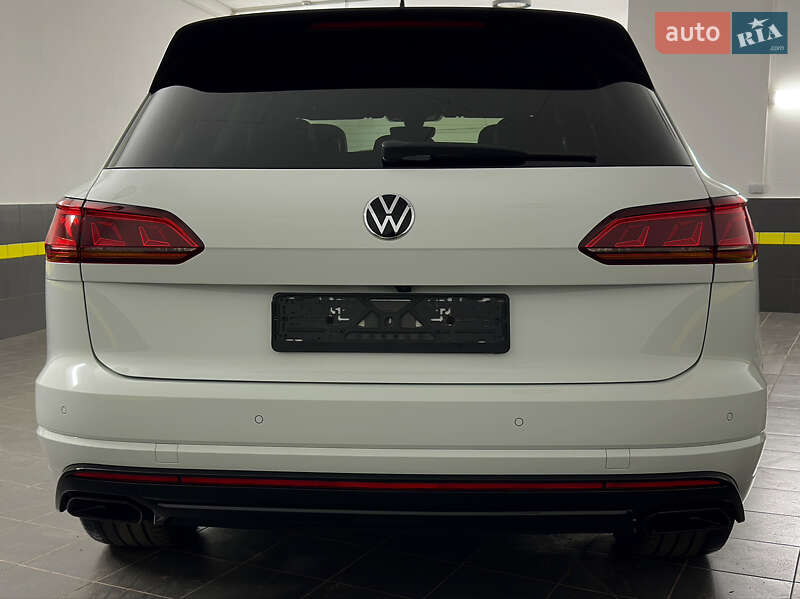 Внедорожник / Кроссовер Volkswagen Touareg 2021 в Казатине