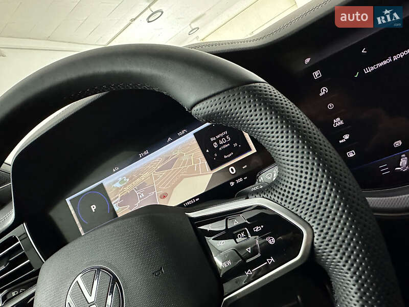 Внедорожник / Кроссовер Volkswagen Touareg 2021 в Казатине